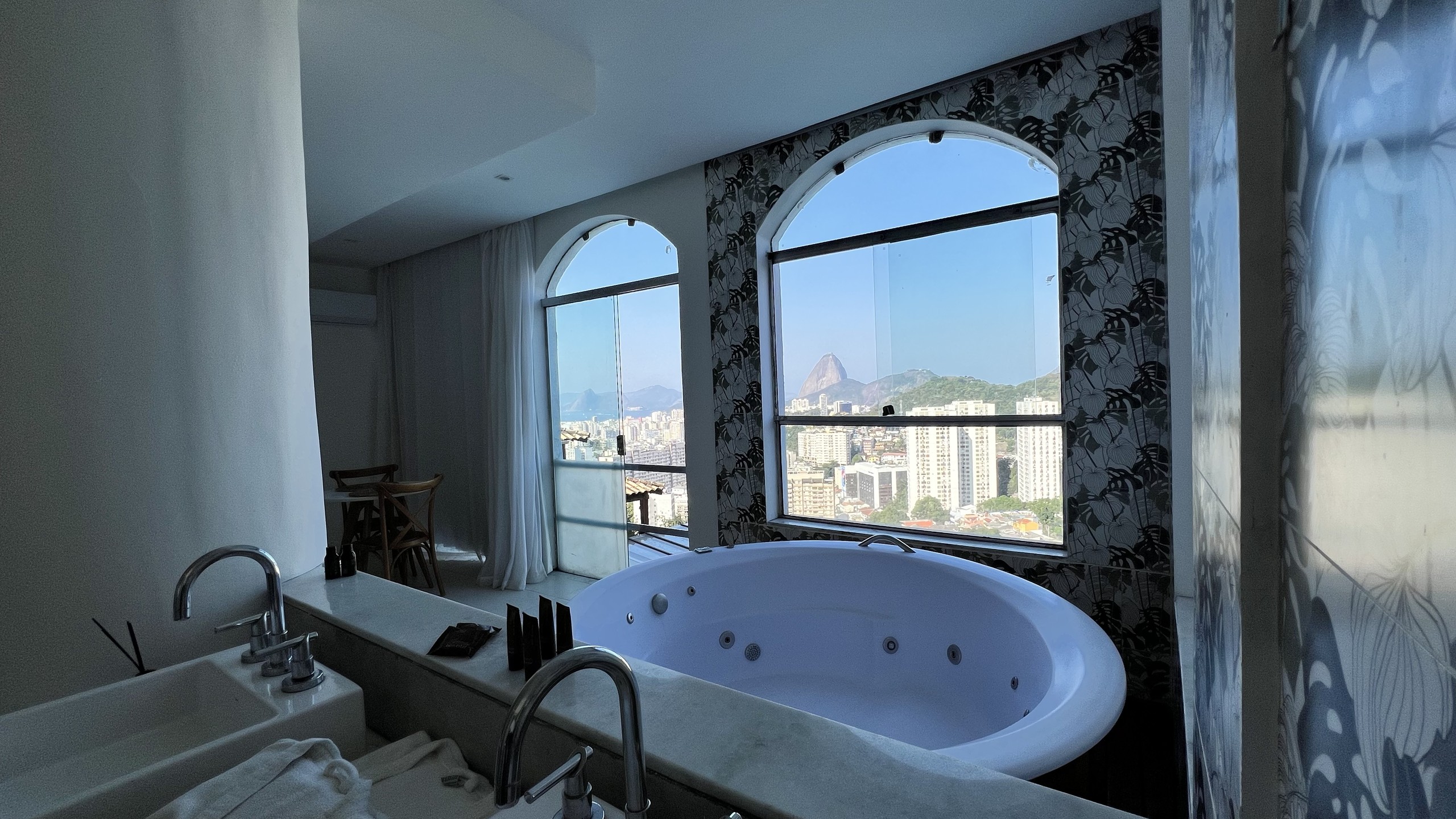 Deluxe Corcovado Suite — 1