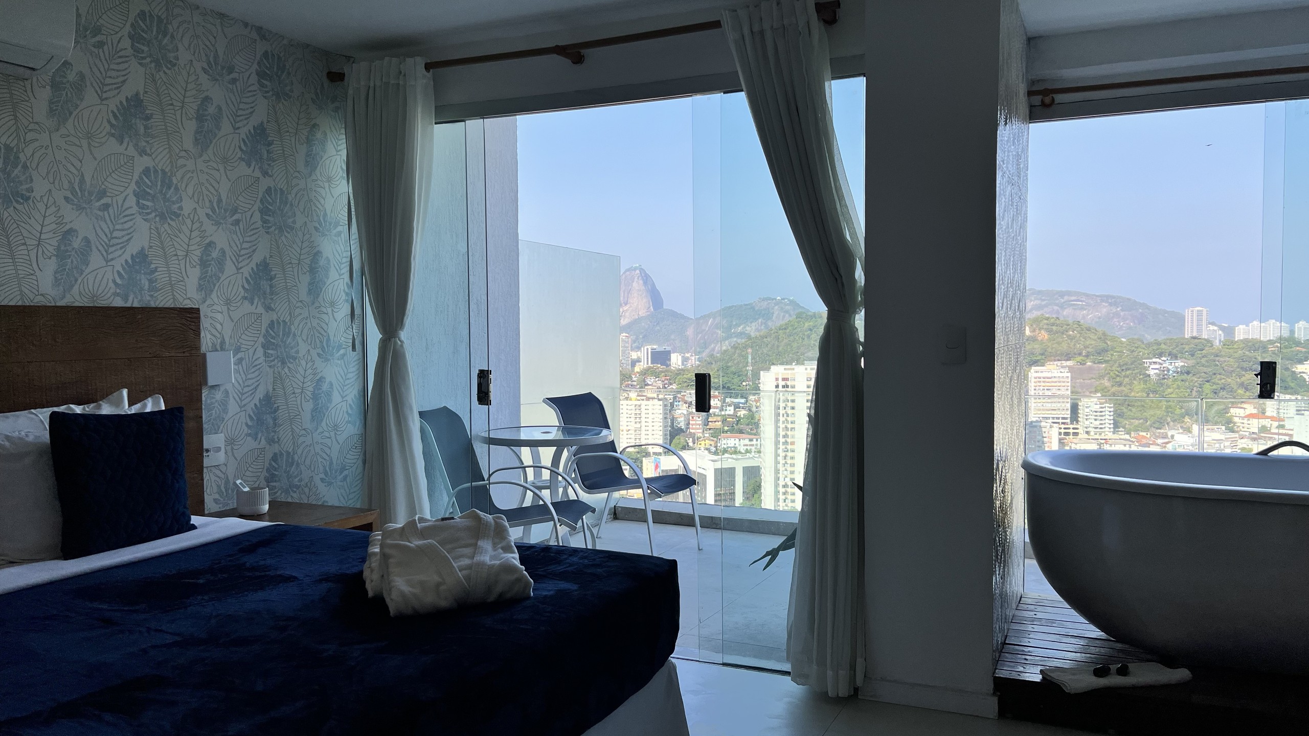 Master Gávea Suite — 2