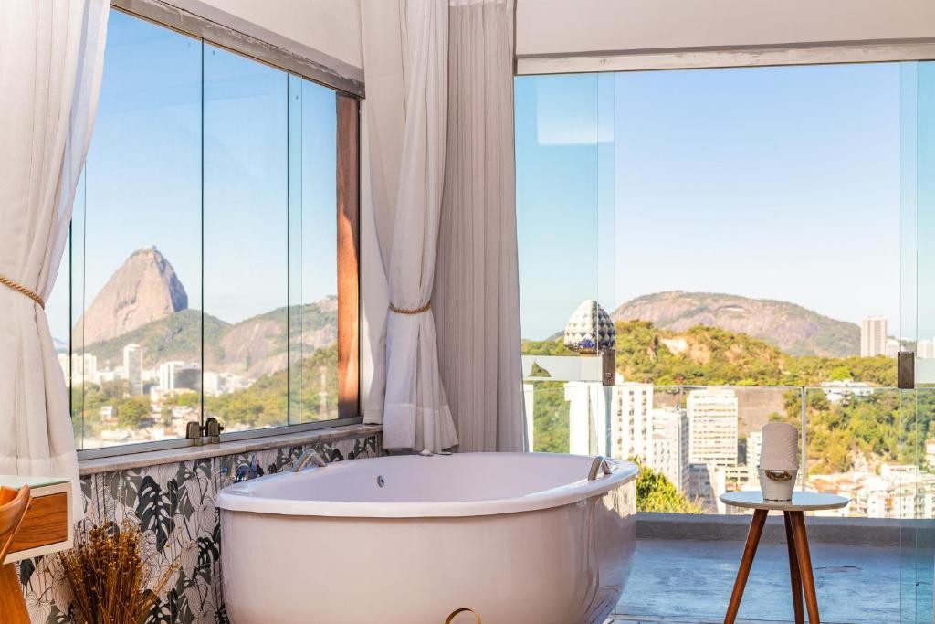 Exclusive Santa Teresa Suite — 1