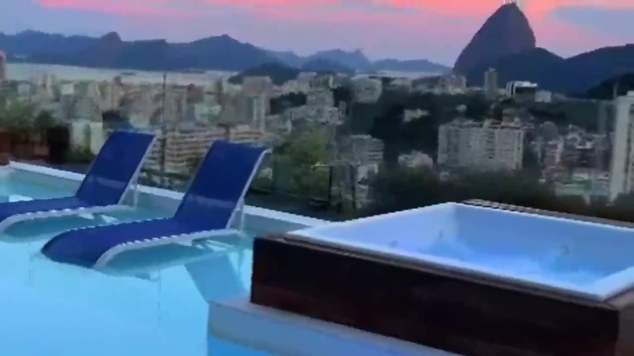 Santa Teresa e o Pão de Açúcar vistos do rooftop do Santa Vista